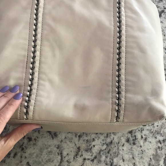 SOLD HP🎉💖Cream Chanel handbag - Picture 8 of 8